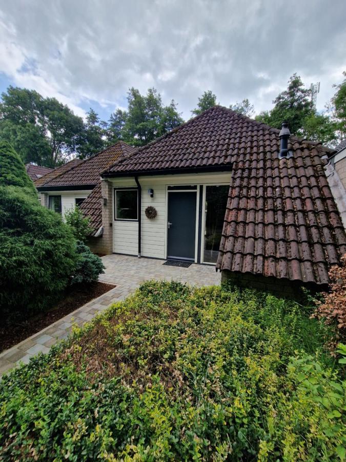 Ervaar Vredige Rust In Deze Charmante Knusse Bungalow Posterholt ภายนอก รูปภาพ